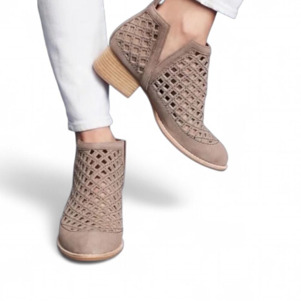 Jeffrey Campbell Tan Perforated Suede Block Heel Ankle Boots Size 8